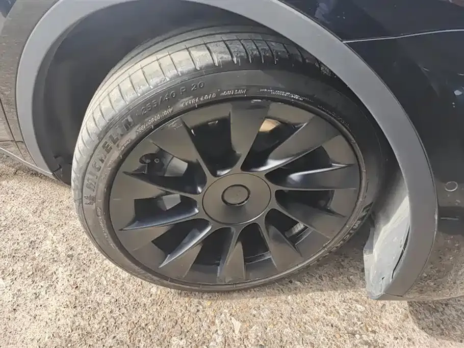Tesla Model Y 2023 из CN, фото 2