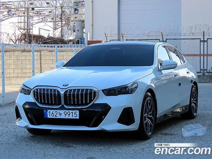BMW 5-Series 2024 из KR, фото 9