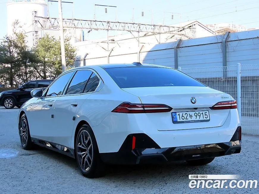 BMW 5-Series 2024 из KR, фото 6