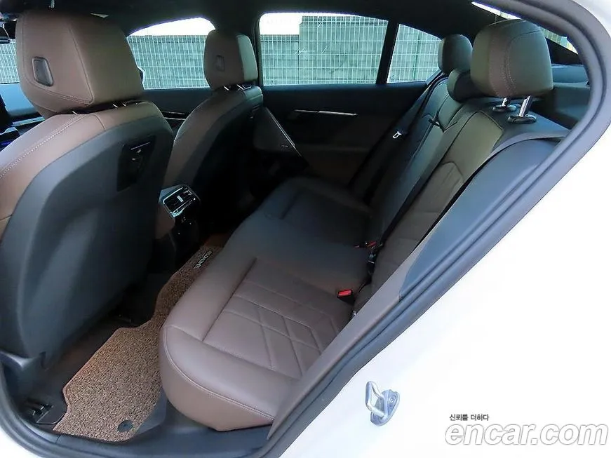 BMW 5-Series 2024 из KR, фото 3