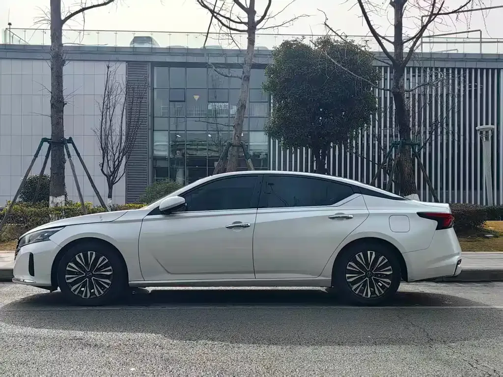Nissan Teana — фото 10