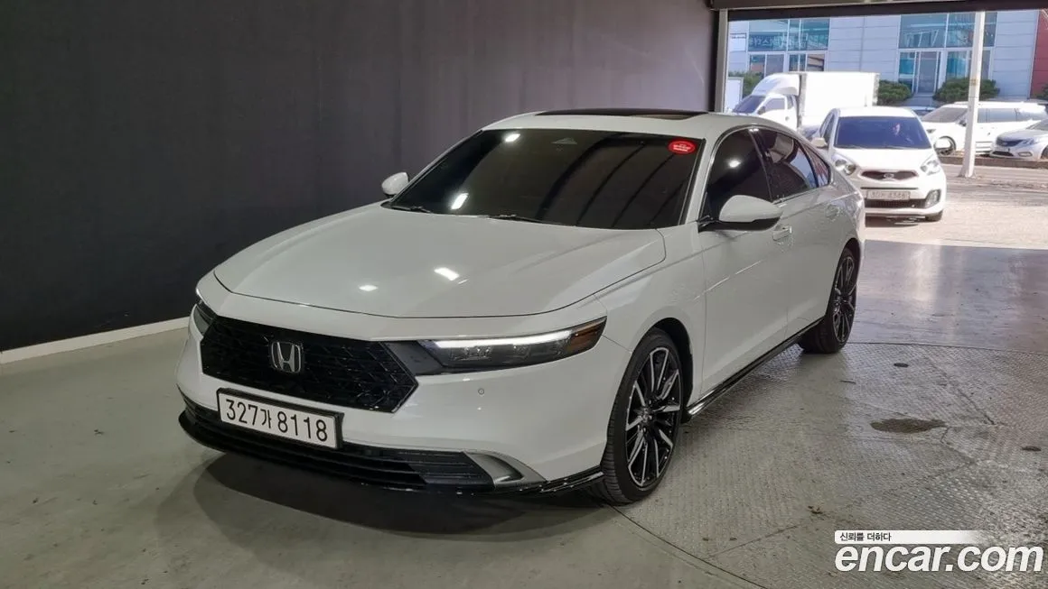 Honda Accord — фото 1