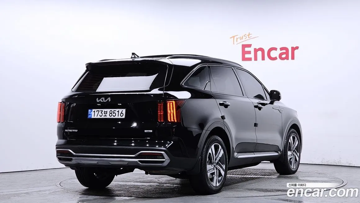 Kia Sorento — фото 6