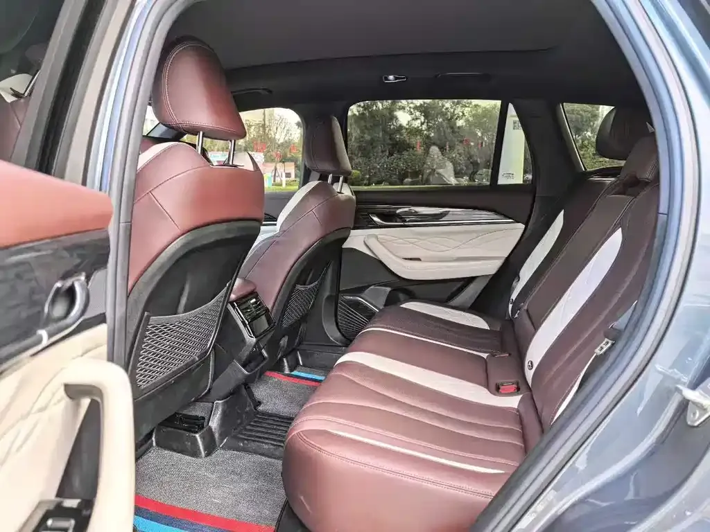 Geely Xingyue L 2024 из CN, фото 2