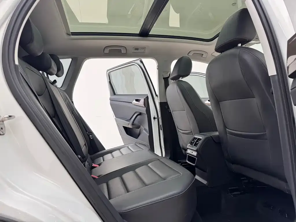 Volkswagen Tharu 2022 из CN, фото 6