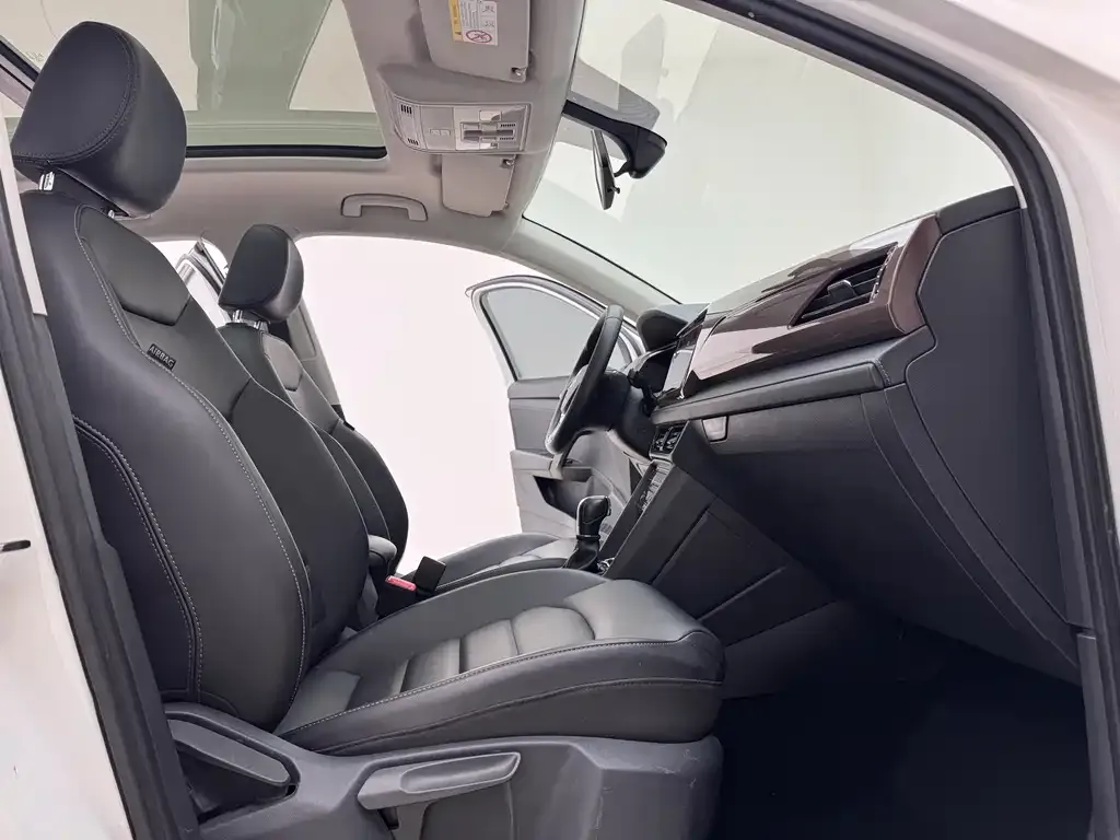 Volkswagen Tharu 2022 из CN, фото 2