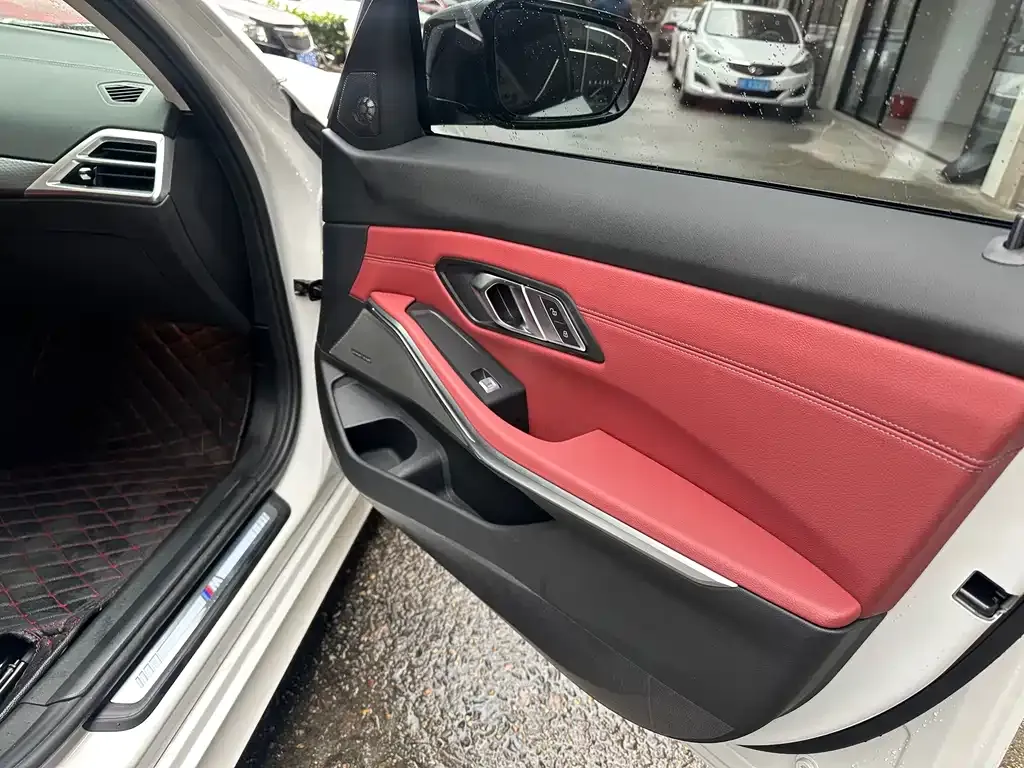 BMW 3 Series 2025 из CN, фото 8