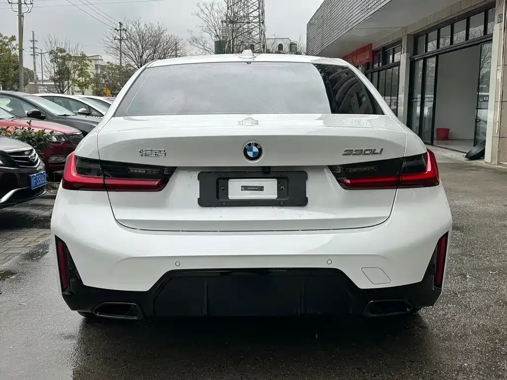 BMW 3 Series 2025 из CN, фото 2