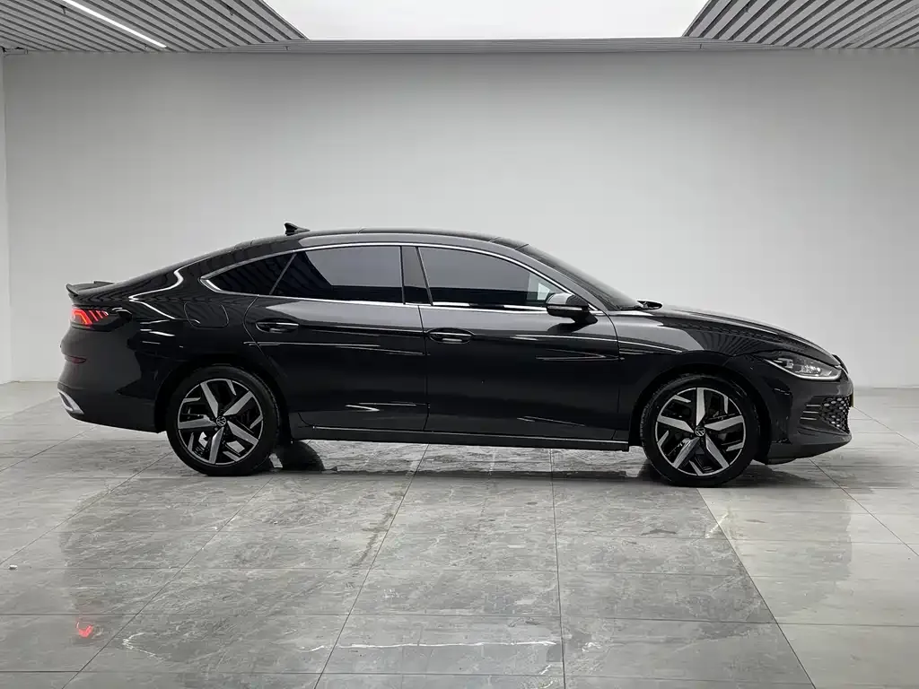 Volkswagen Lamando 2023 из CN, фото 3