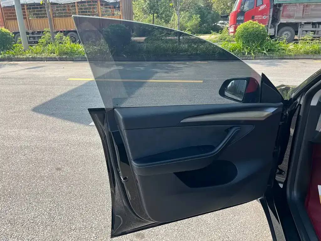 Tesla Model Y 2023 из CN, фото 4