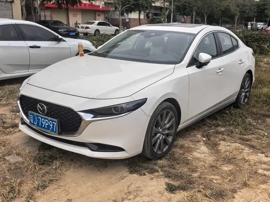 Mazda 3 Axela 2024 из CN, фото 1