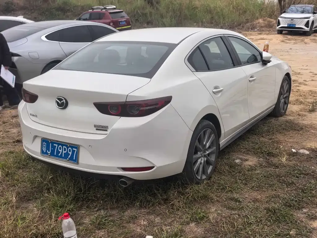 Mazda 3 Axela 2024 из CN, фото 9