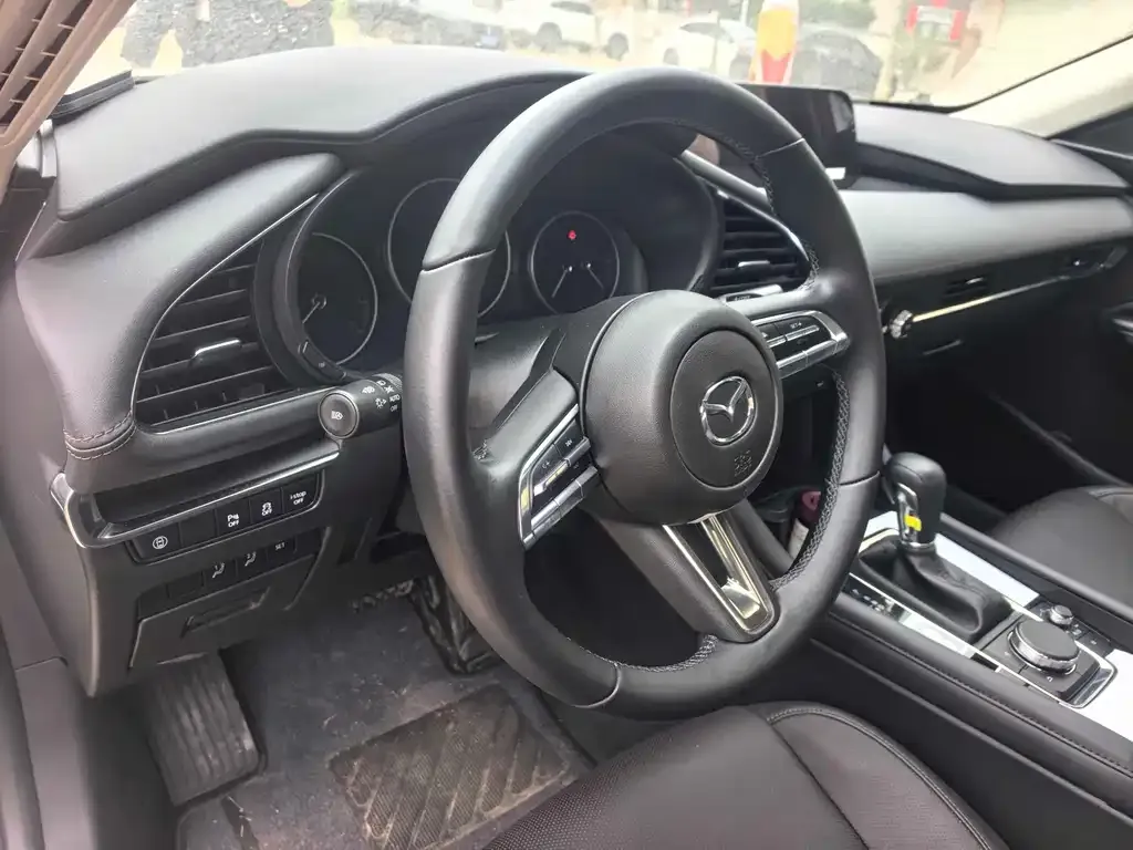 Mazda 3 Axela 2024 из CN, фото 8