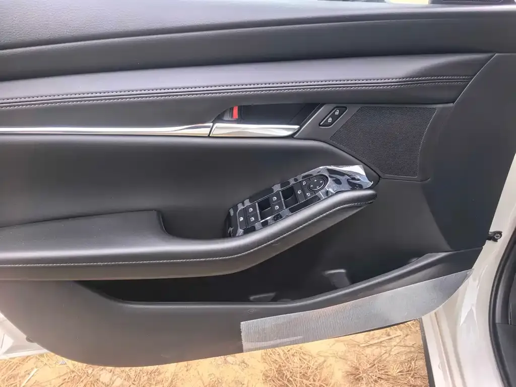 Mazda 3 Axela 2024 из CN, фото 7