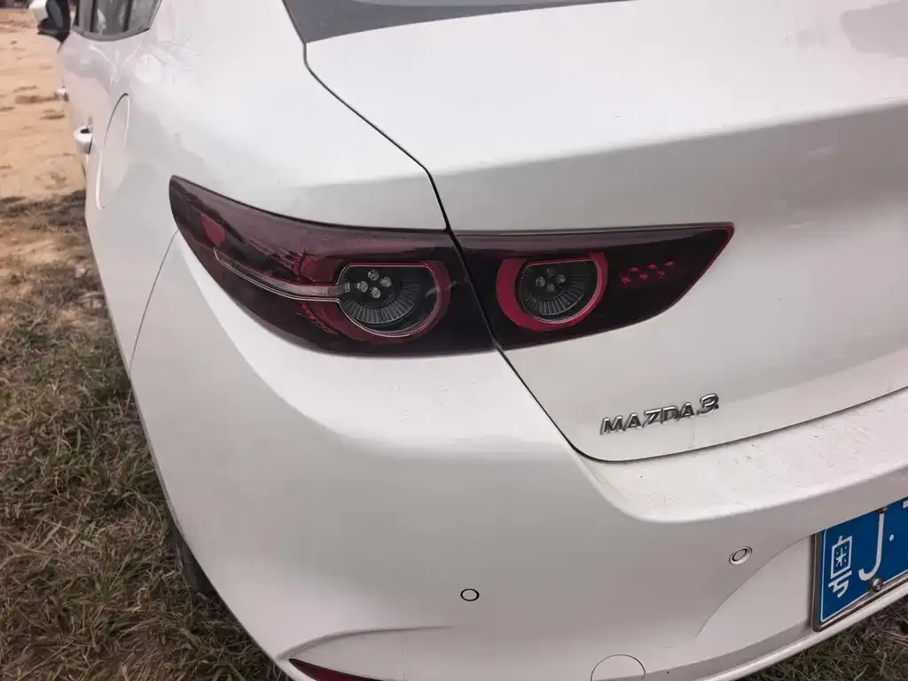 Mazda 3 Axela 2024 из CN, фото 3