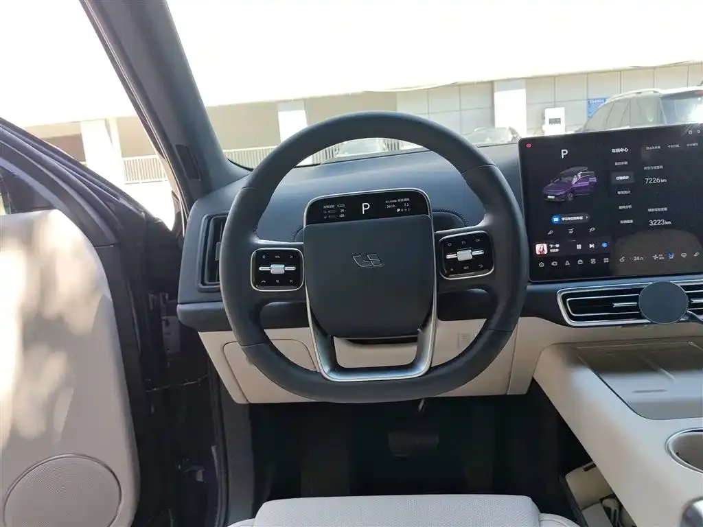 Li Auto L9 2024 из CN, фото 2