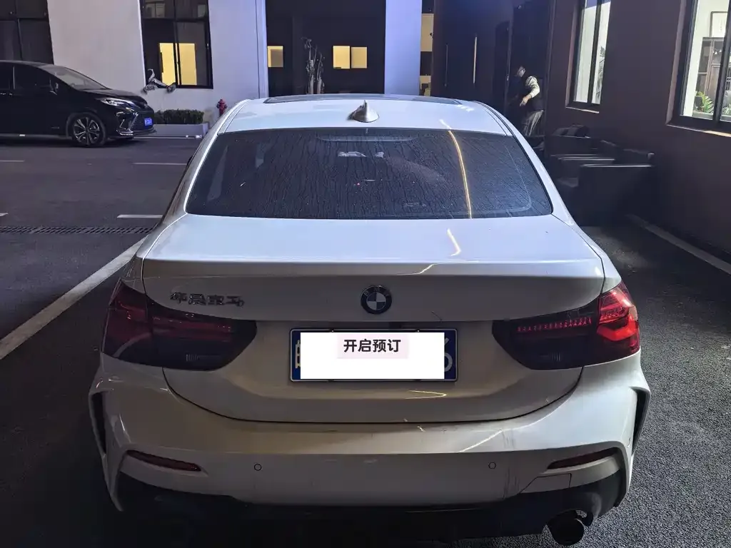BMW 1 Series 2023 из CN, фото 8