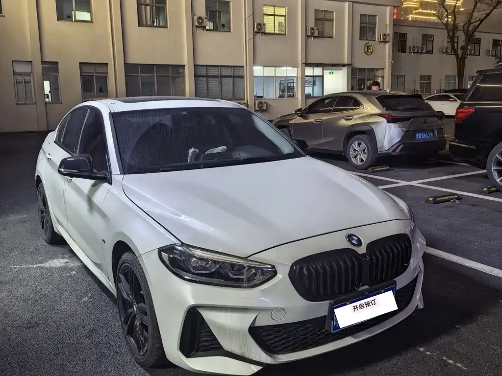 BMW 1 Series 2023 из CN, фото 6
