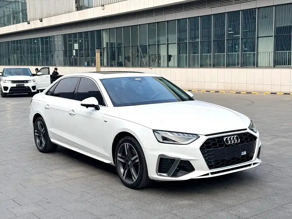 Audi A4L 2021 из CN, фото 10