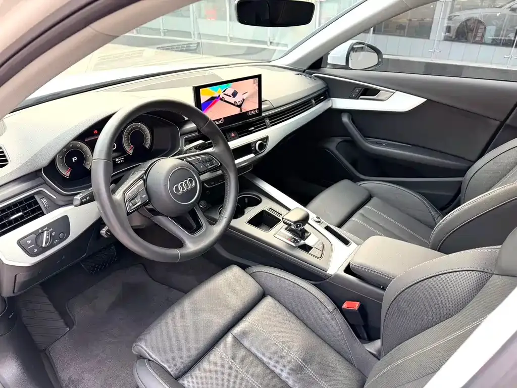 Audi A4L 2021 из CN, фото 4