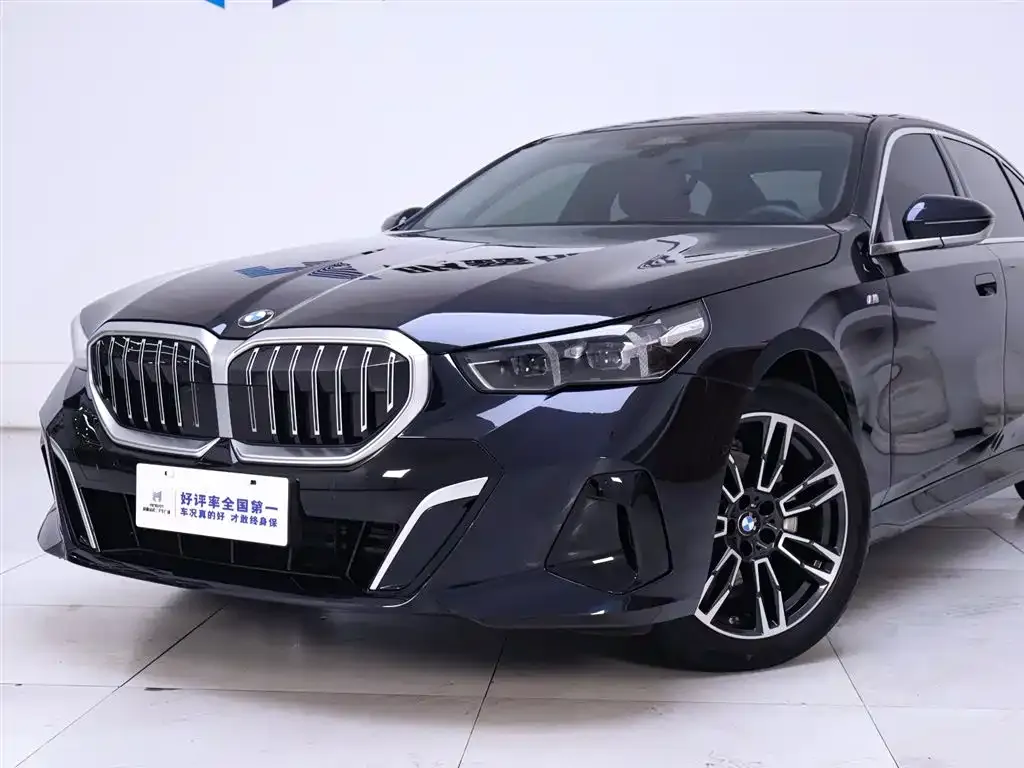 BMW 5 Series — фото 10