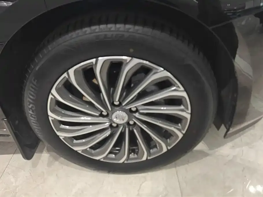 Buick LaCrosse 2024 из CN, фото 3