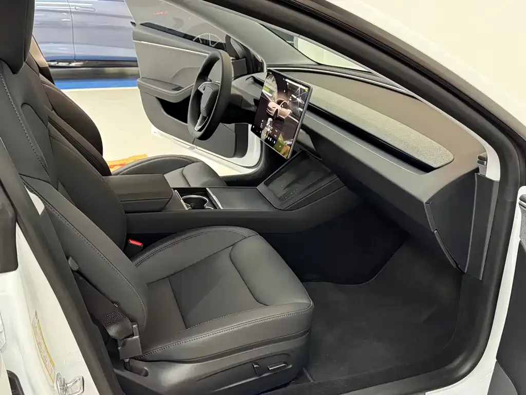 Tesla Model 3 2025 из CN, фото 10