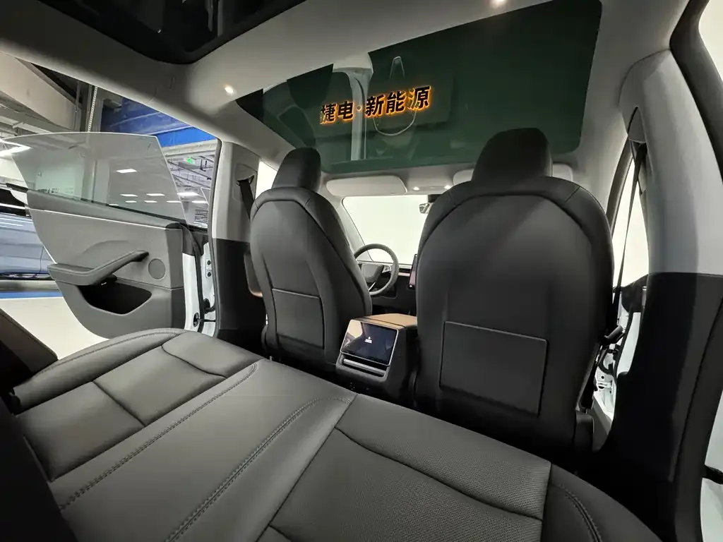 Tesla Model 3 2025 из CN, фото 8