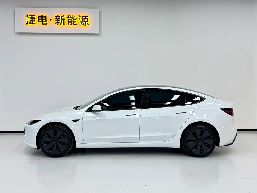 Tesla Model 3 2025 из CN, фото 4