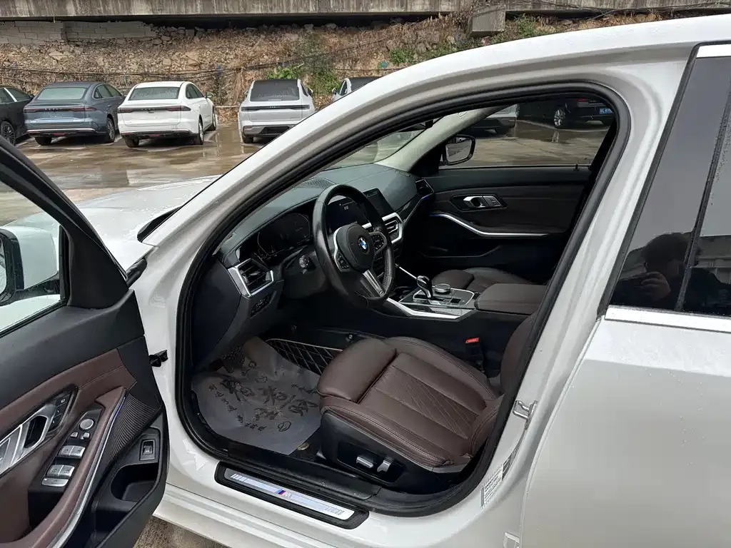 BMW 3 Series 2022 из CN, фото 4