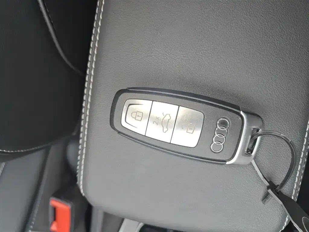 Audi Q4 e-tron 2025 из CN, фото 6