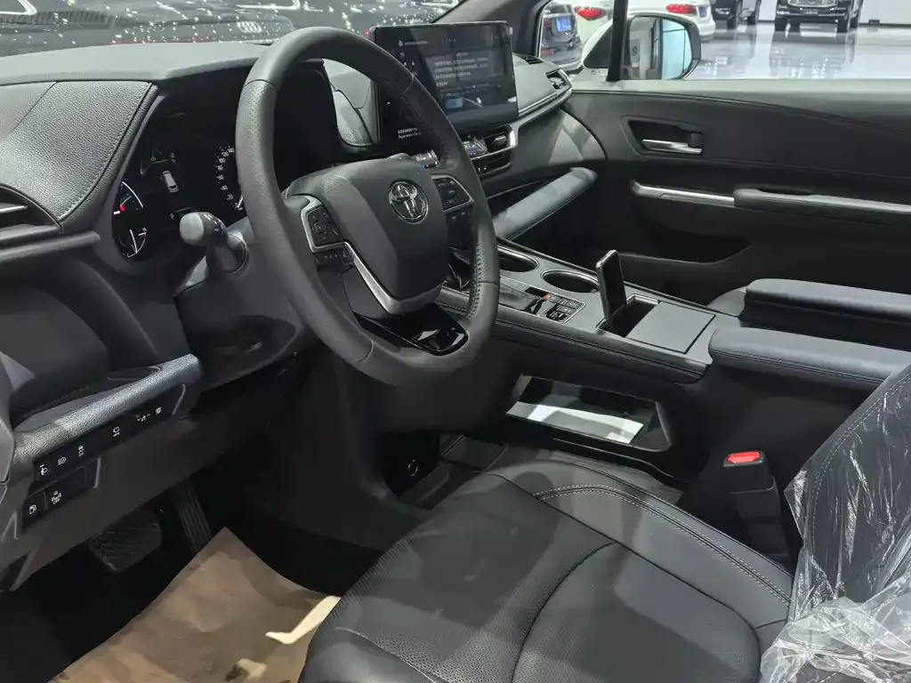 Toyota Sienna 2026 из CN, фото 3