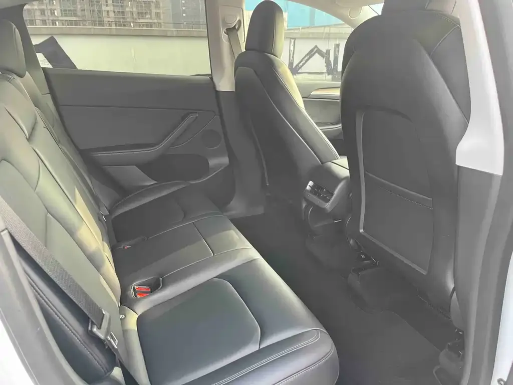 Tesla Model Y 2022 из CN, фото 10