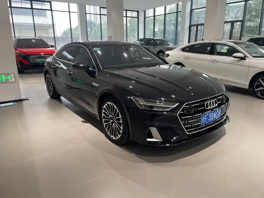 Audi A7L 2024 из CN, фото 4