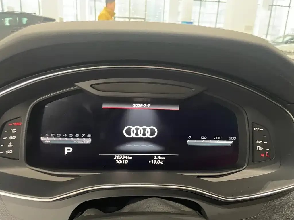 Audi A7L 2024 из CN, фото 10