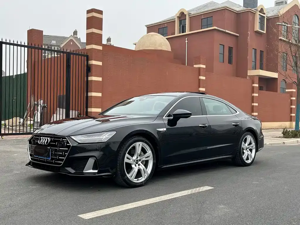 Audi A7L — фото 8
