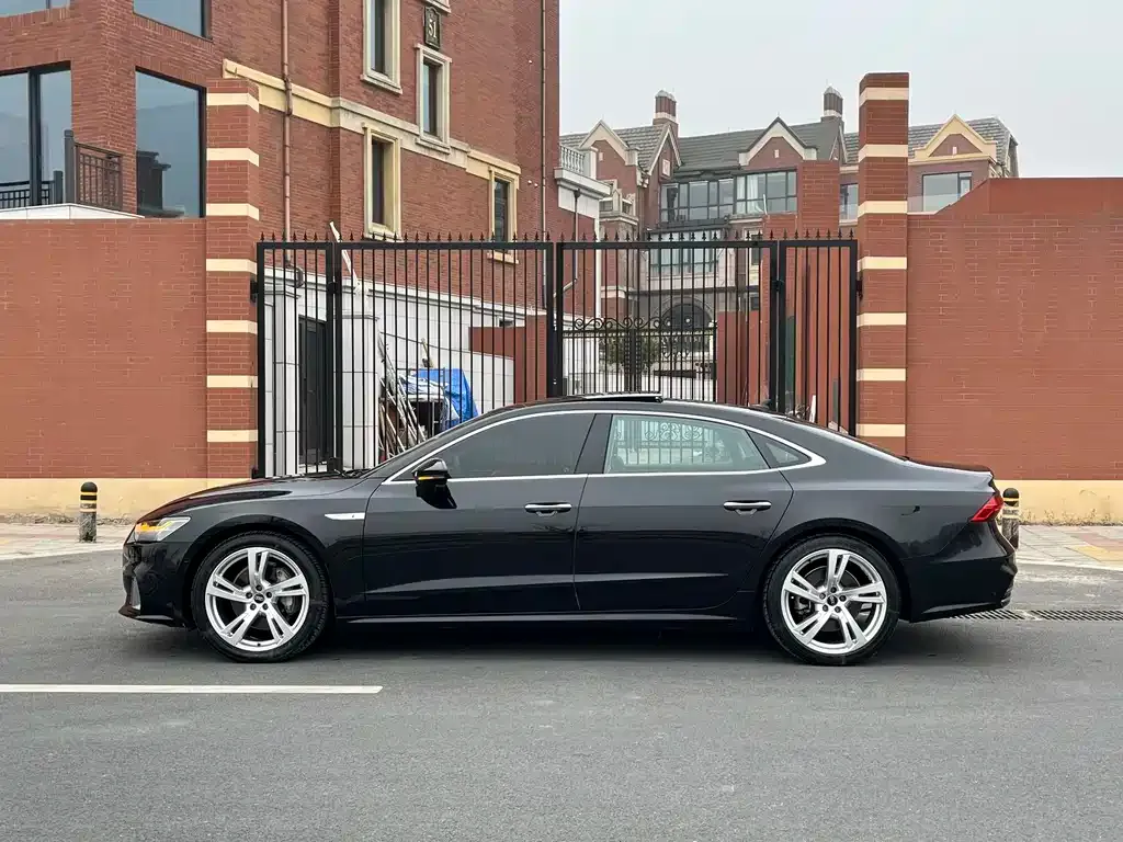 Audi A7L — фото 4