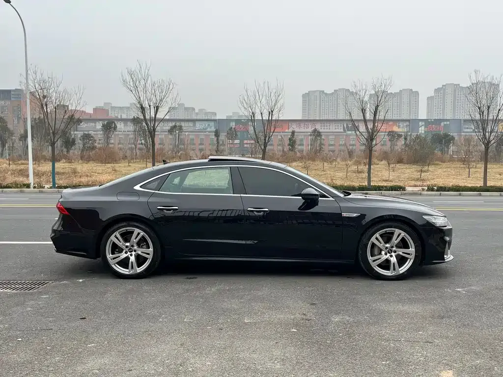 Audi A7L — фото 5