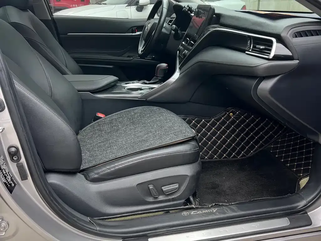 Toyota Camry 2022 из CN, фото 8