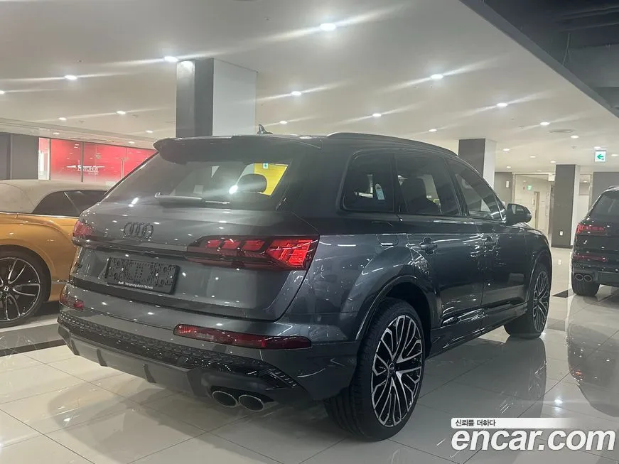 Audi SQ7 2026 из KR, фото 2