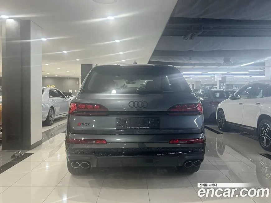 Audi SQ7 2026 из KR, фото 3