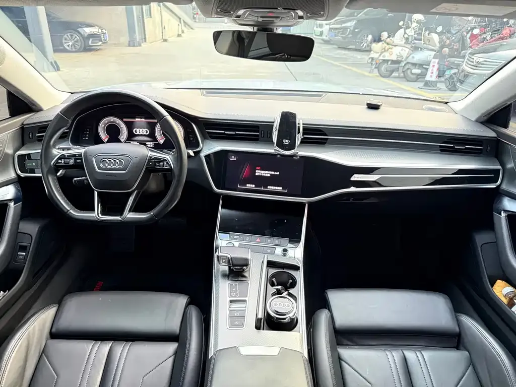Audi A7 2021 из CN, фото 4