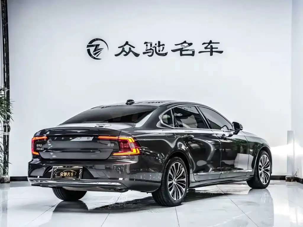Volvo S90 — фото 9