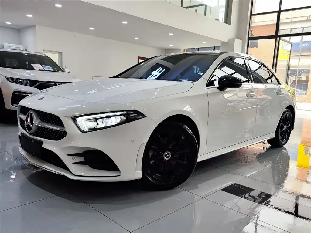 Mercedes-Benz A-Class — фото 1