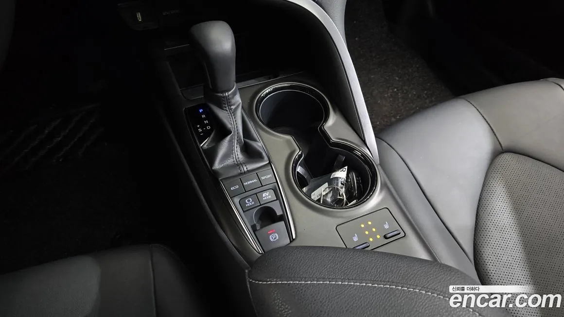 Toyota Camry 2024 из KR, фото 8