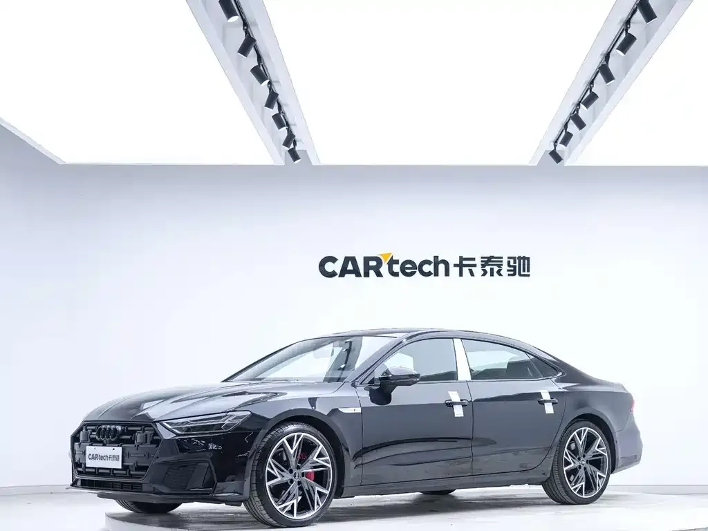 Audi A7L — фото 1