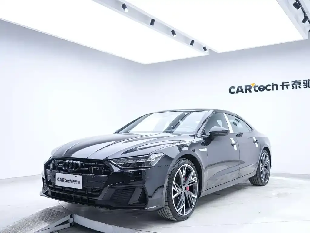 Audi A7L — фото 6