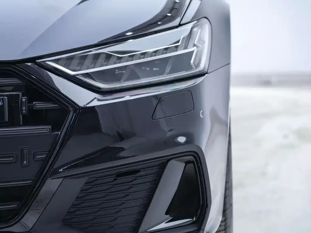 Audi A7L — фото 5