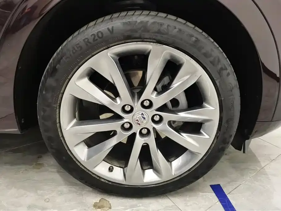 Buick Envision Plus — фото 7