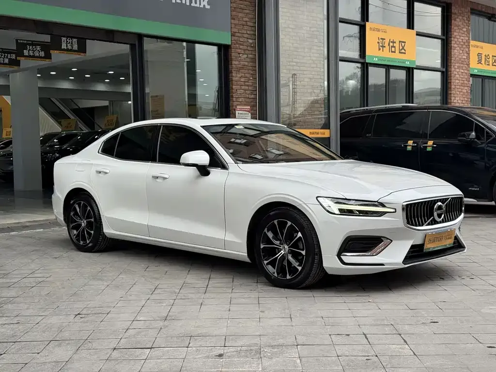 Volvo S60 2021 из CN, фото 6